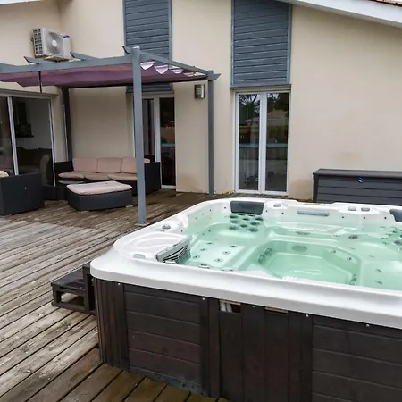 Prázdninový dům De Charme 5 Chambres *
